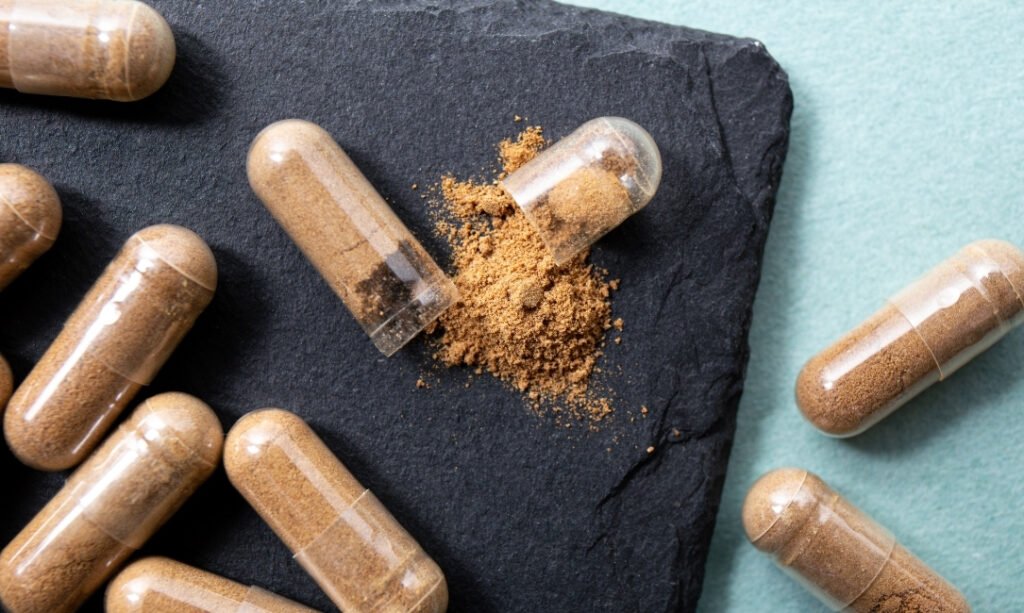 Ashwagandha: Benefícios Comprovados Além do Controle do Cortisol